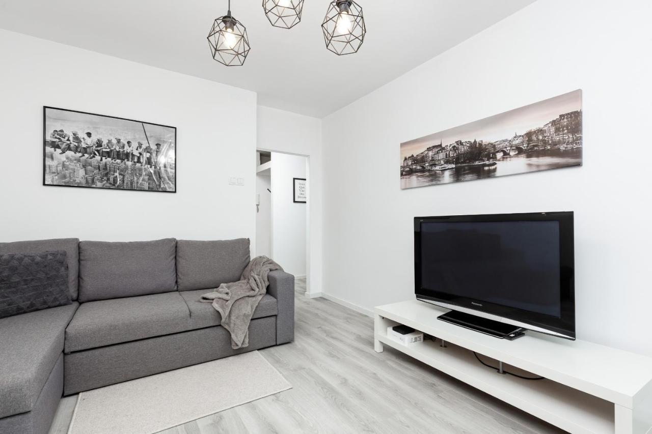 Studio City Center Zlota Street By Renters Варшава Екстериор снимка